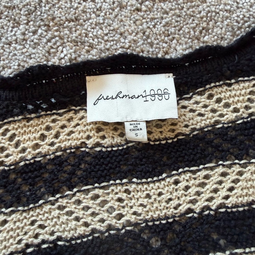 Women’s Freshman 1996 Black and Cream Striped Set- Size Small - Picture 4 of 6